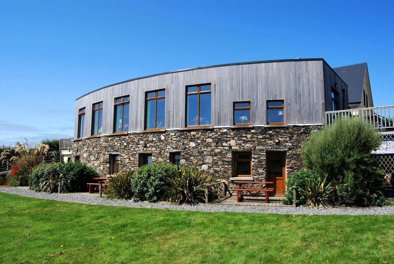 Dolphin Hotel Inishbofin Exterior photo