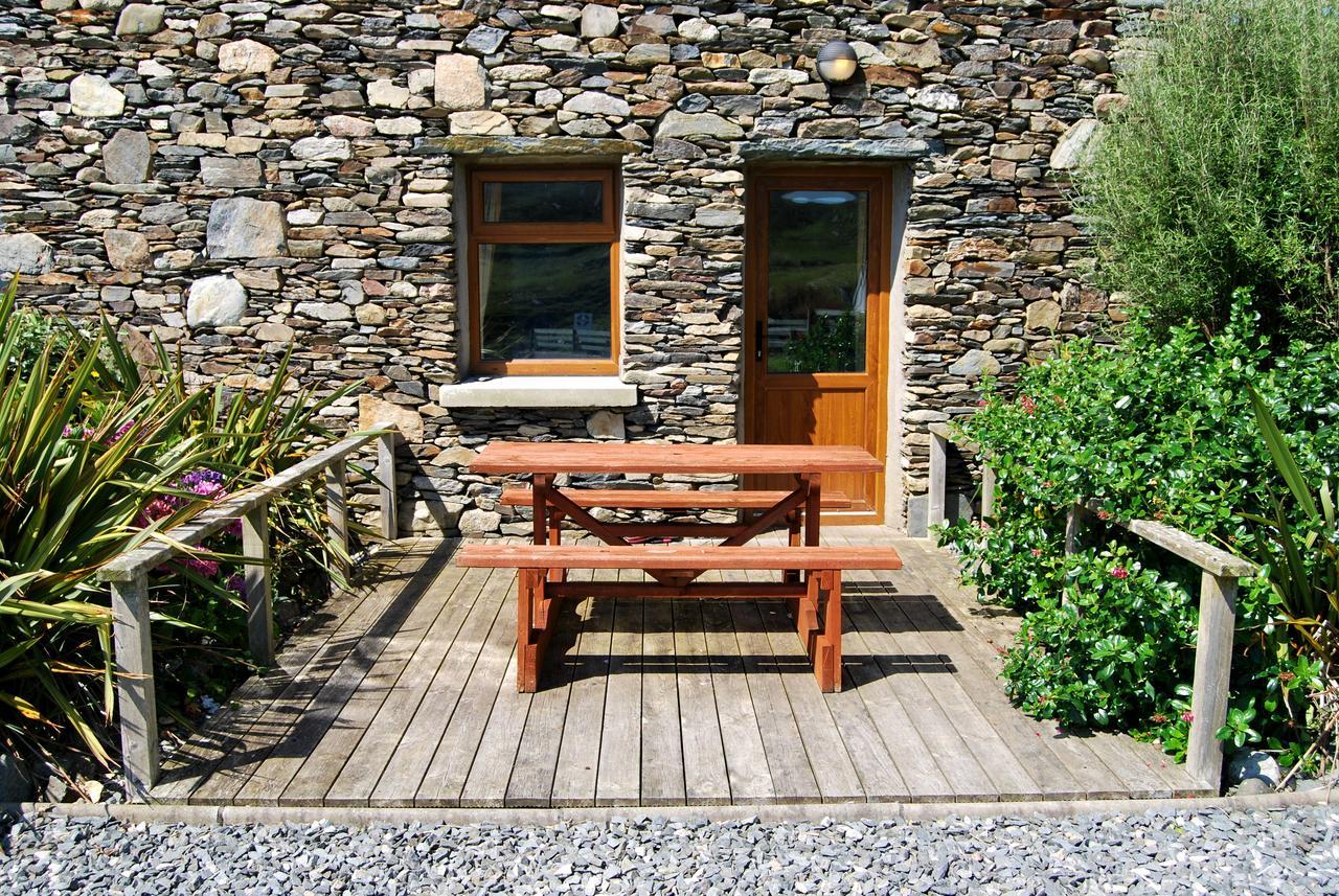 Dolphin Hotel Inishbofin Exterior photo