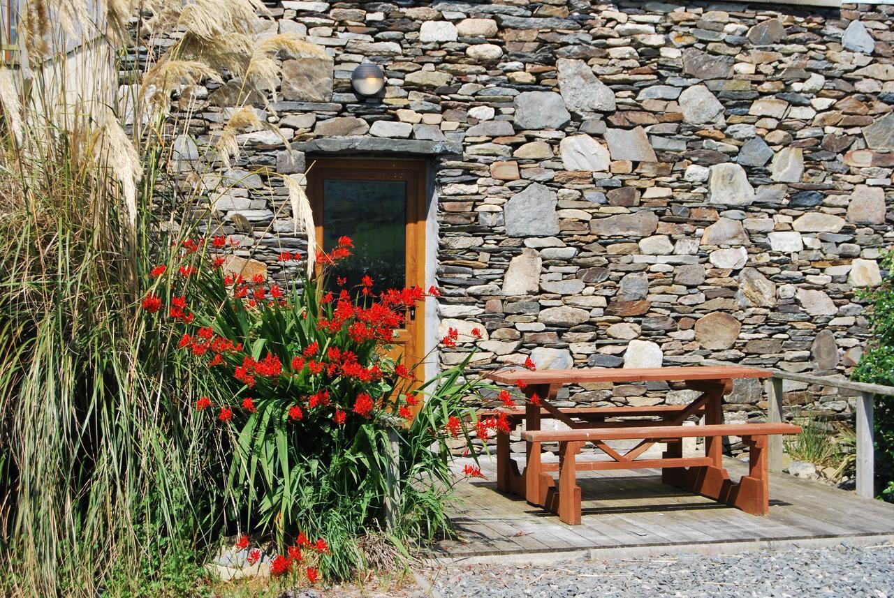 Dolphin Hotel Inishbofin Exterior photo